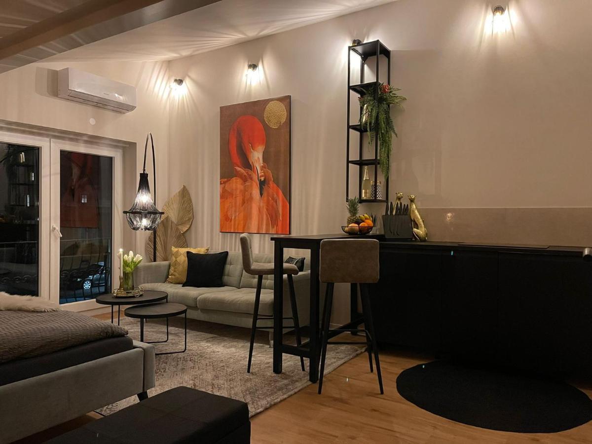 Stay At Smilla - Boutique Apartments Mit Kueche - Parken - Klima - Netflix - Waschmaschine Wiesbaden Exterior foto
