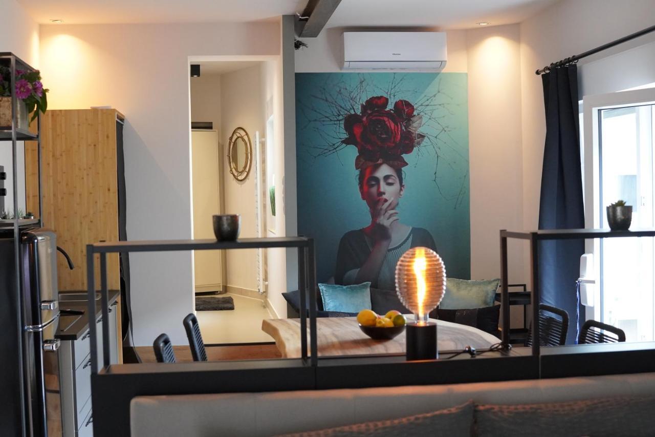 Stay At Smilla - Boutique Apartments Mit Kueche - Parken - Klima - Netflix - Waschmaschine Wiesbaden Exterior foto